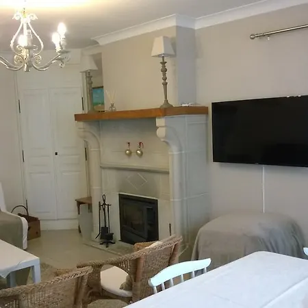 Dame Cerise Apartment